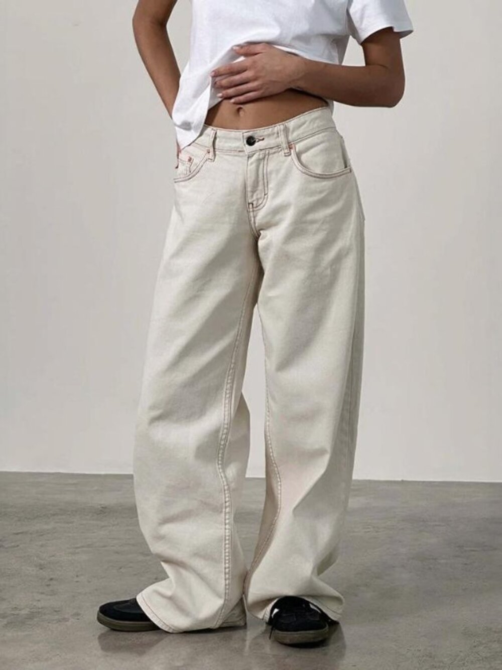 Motel Rocks Roomy Extra Wide Low Rise Jeans Off White W28 L32
